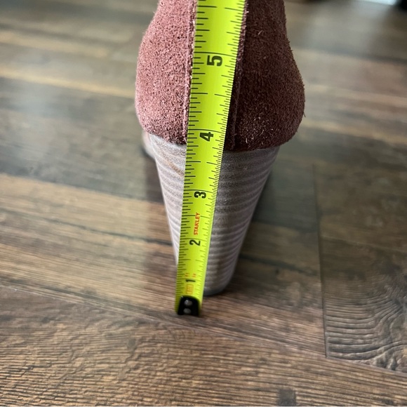 NWOT Lucky Brand Wedge Booties - Picture 3 of 5